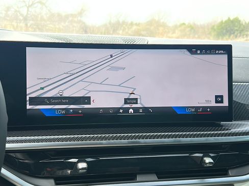 New 2025 BMW X7 M60i image 24