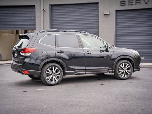 Used 2022 Subaru Forester Limited image 7