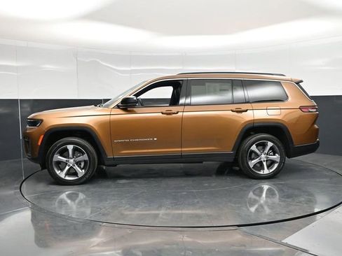 New 2026 Jeep Grand Cherokee L Limited AWD/4WD image 7