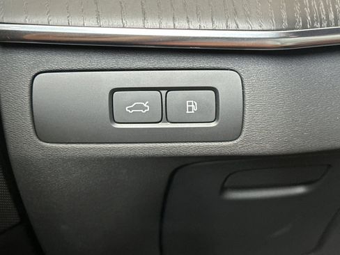 Certified 2024 Volvo XC90 T8 Ultimate w/ Lounge Package AWD/4WD image 35