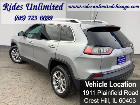 Used 2019 Jeep Cherokee Latitude Plus w/ Comfort/Convenience Group FWD image 4