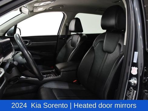 Used 2024 Kia Sorento S image 22