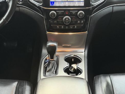 Used 2019 Jeep Grand Cherokee Limited image 23