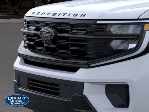 New 2026 Ford Expedition Max Platinum w/ Stealth Appearance Package image 17