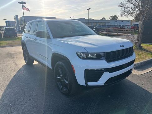 New 2026 Jeep Grand Cherokee Limited AWD/4WD image 1