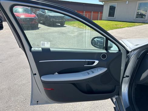 New 2024 Hyundai Sonata SEL w/ Convenience Package FWD image 10