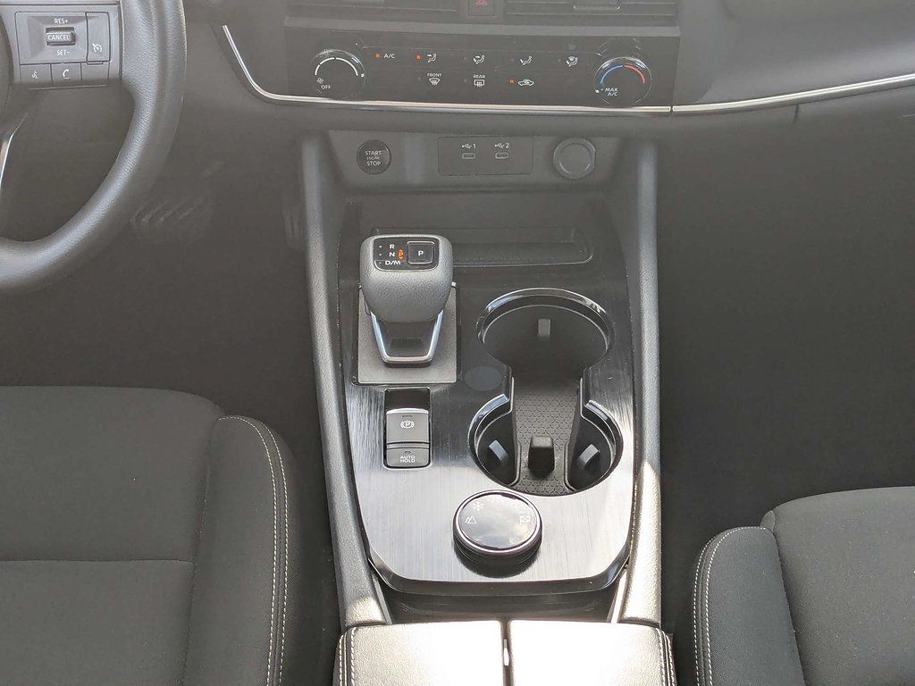 Used 2024 Nissan Rogue S AWD/4WD image 19
