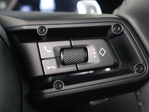 Used 2026 Porsche Macan AWD/4WD image 28