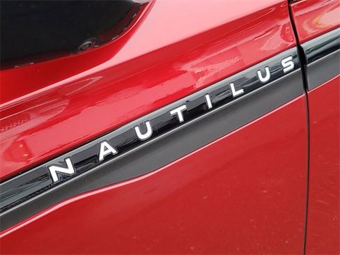Certified 2024 Lincoln Nautilus Reserve w/ Equipment Group 202A image 10