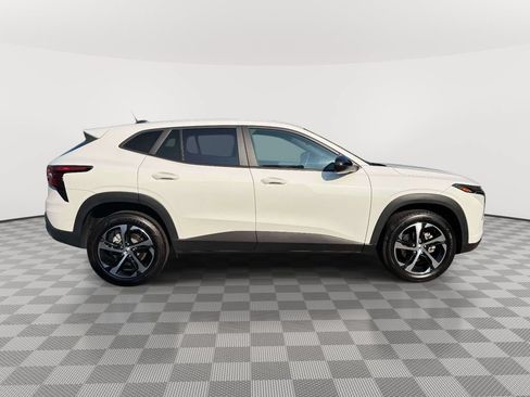 Used 2024 Chevrolet Trax RS w/ Driver Confidence Package FWD image 8