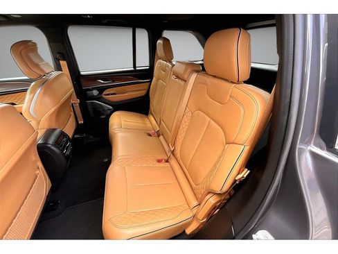 Certified 2025 Jeep Grand Cherokee Summit w/ Obsidian Package AWD/4WD image 35