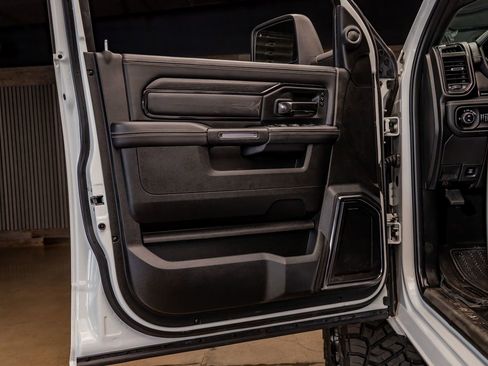 Used 2023 RAM 2500 Limited image 31