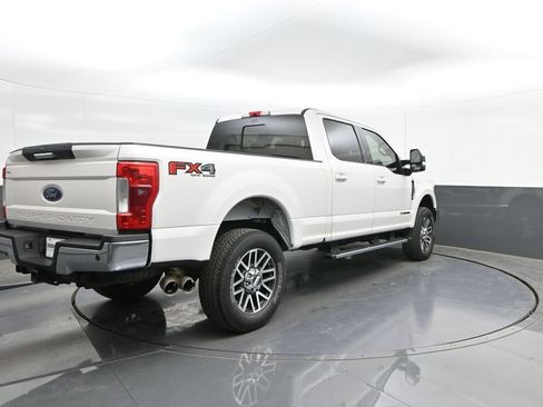 Used 2017 Ford F250 Lariat w/ Lariat Value Package AWD/4WD image 11