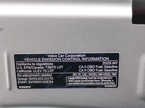 Used 2025 Volvo V60 B5 Cross Country Ultra w/ Protection Package Premier AWD/4WD image 28
