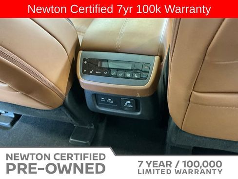 Used 2025 Nissan Pathfinder Platinum AWD/4WD image 22