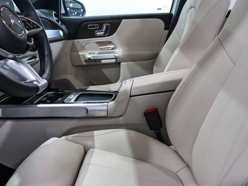 Certified 2026 Mercedes-Benz GLB 250 image 18