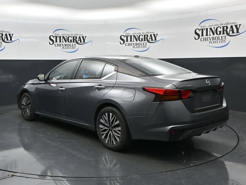 Used 2025 Nissan Altima 2.5 SV FWD image 5