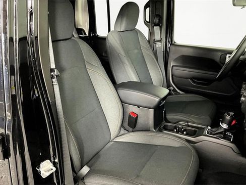 New 2025 Jeep Gladiator Sport image 12