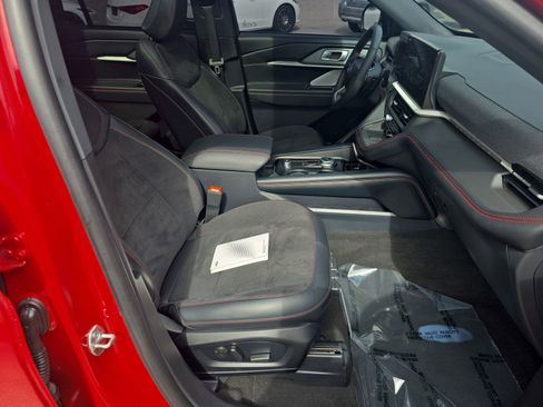 Used 2025 Ford Explorer ST w/ Sun And Sound Package image 10