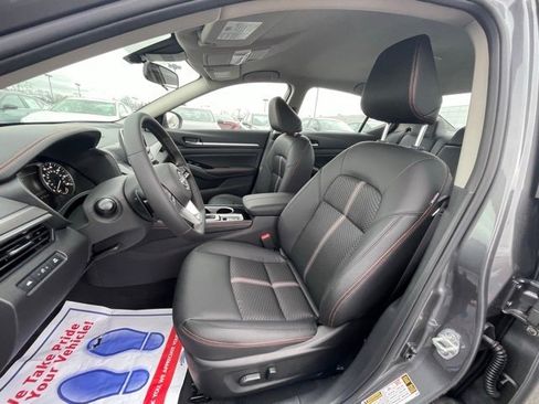 New 2025 Nissan Altima 2.5 SR image 12