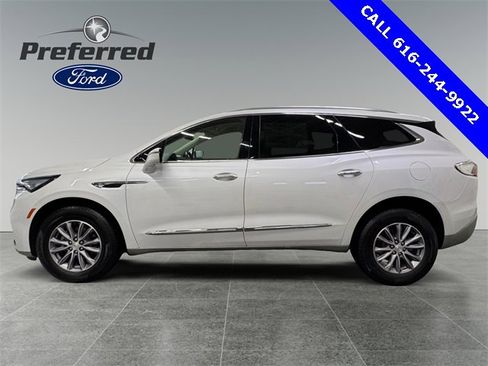 Used 2022 Buick Enclave Essence image 7