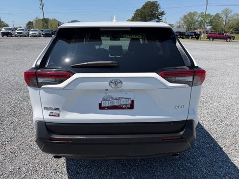 Used 2021 Toyota RAV4 XLE image 2