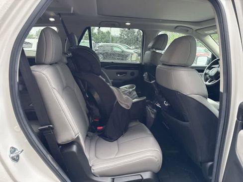 Used 2025 Honda Pilot Touring image 20