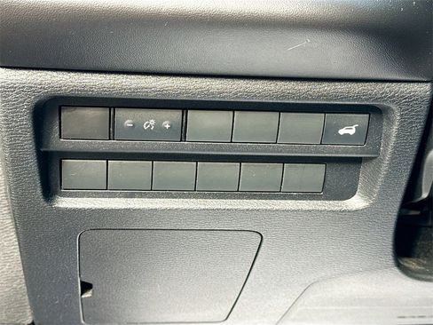 Used 2022 Mitsubishi Outlander SEL image 11