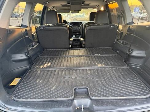 Used 2019 Honda Pilot Touring image 9