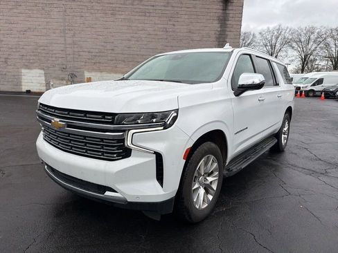 Used 2023 Chevrolet Suburban Premier image 1