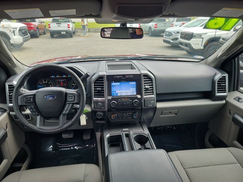 Used 2016 Ford F150 XLT w/ Equipment Group 302A Luxury RWD image 8