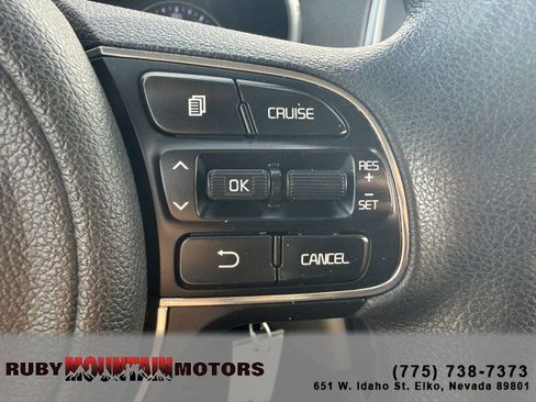 Used 2018 Kia Optima LX w/ 17" Alloy Wheels Package image 15