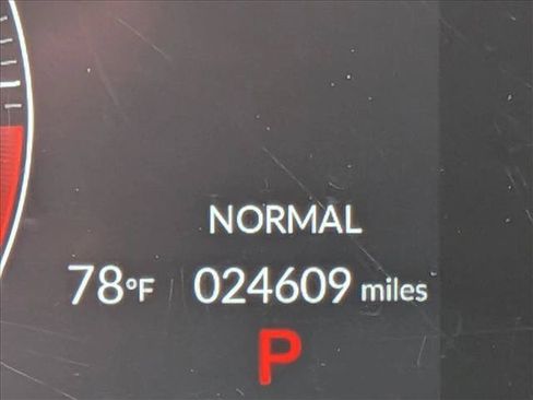 Used 2025 Honda HR-V EX-L image 12