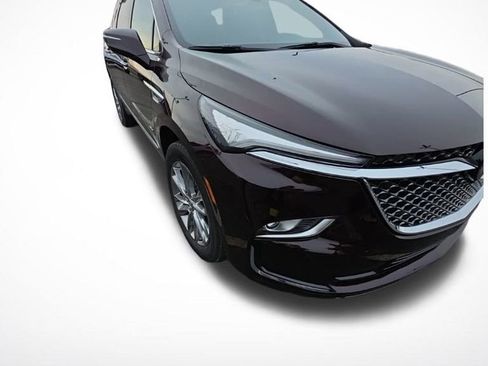 Used 2023 Buick Enclave Avenir image 3