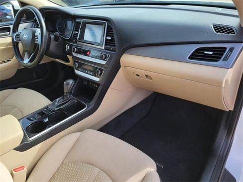 Used 2019 Hyundai Sonata SEL w/ Tech Package 02 image 7