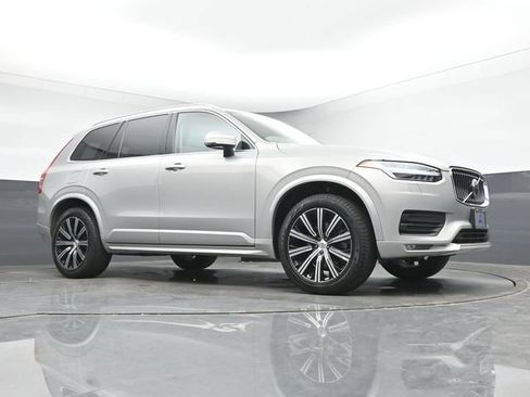 Used 2023 Volvo XC90 B5 Core w/ Climate Package AWD/4WD image 10
