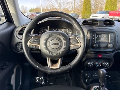Used 2016 Jeep Renegade Latitude image 11