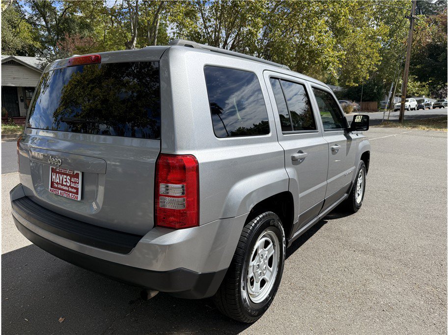 Used 2016 Jeep Patriot Sport w/ Power Value Group AWD/4WD image 5