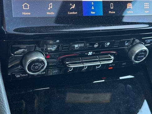 Used 2023 Jeep Grand Cherokee Summit w/ Adv Protech Group IV AWD/4WD image 23