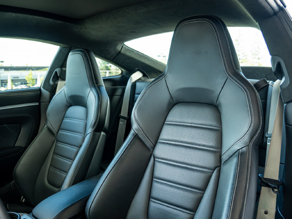 Certified 2022 Porsche 911 Turbo AWD/4WD image 5