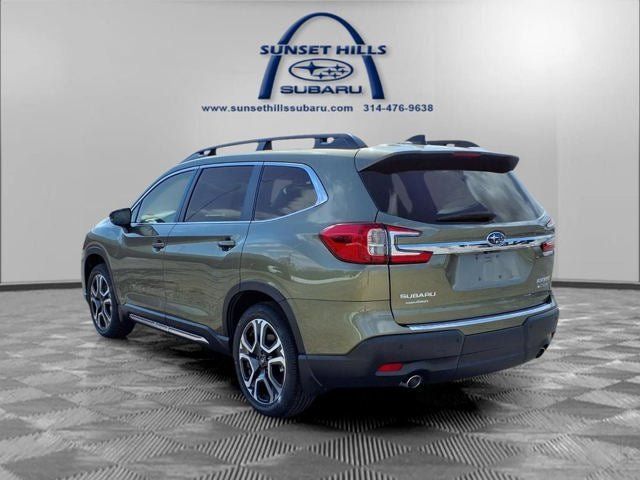 Used 2026 Subaru Ascent Limited AWD/4WD image 2