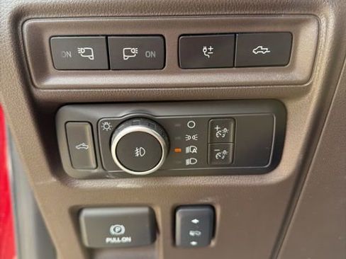 Used 2024 Ford F150 King Ranch w/ FX4 Off-Road Package AWD/4WD image 11