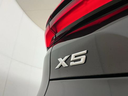 Certified 2024 BMW X5 sDrive40i w/ Premium Package image 29