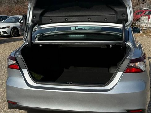 Used 2024 Toyota Camry LE image 5