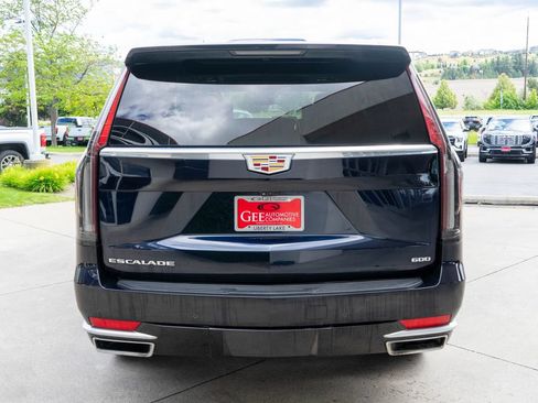 Used 2024 Cadillac Escalade ESV Premium Luxury Platinum AWD/4WD image 6