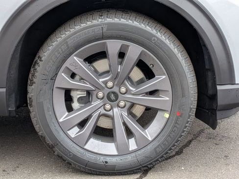 New 2026 Ford Explorer Active image 32