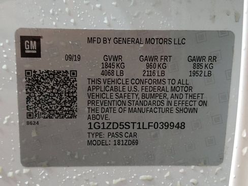 Used 2020 Chevrolet Malibu LT FWD image 33