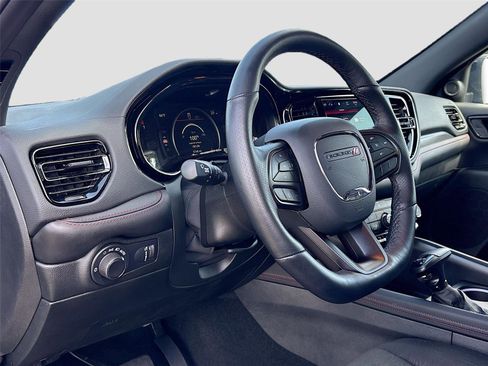 Used 2026 Dodge Durango GT RWD image 9