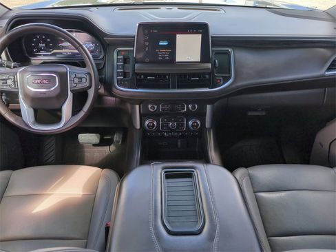 Used 2022 GMC Yukon XL SLT w/ SLT Premium Package image 21