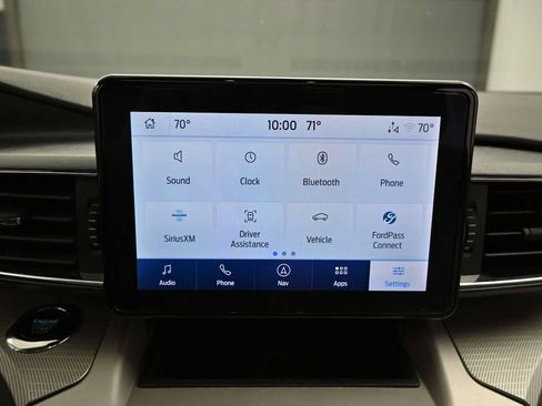 Used 2024 Ford Explorer XLT w/ Equipment Group 202A AWD/4WD image 21